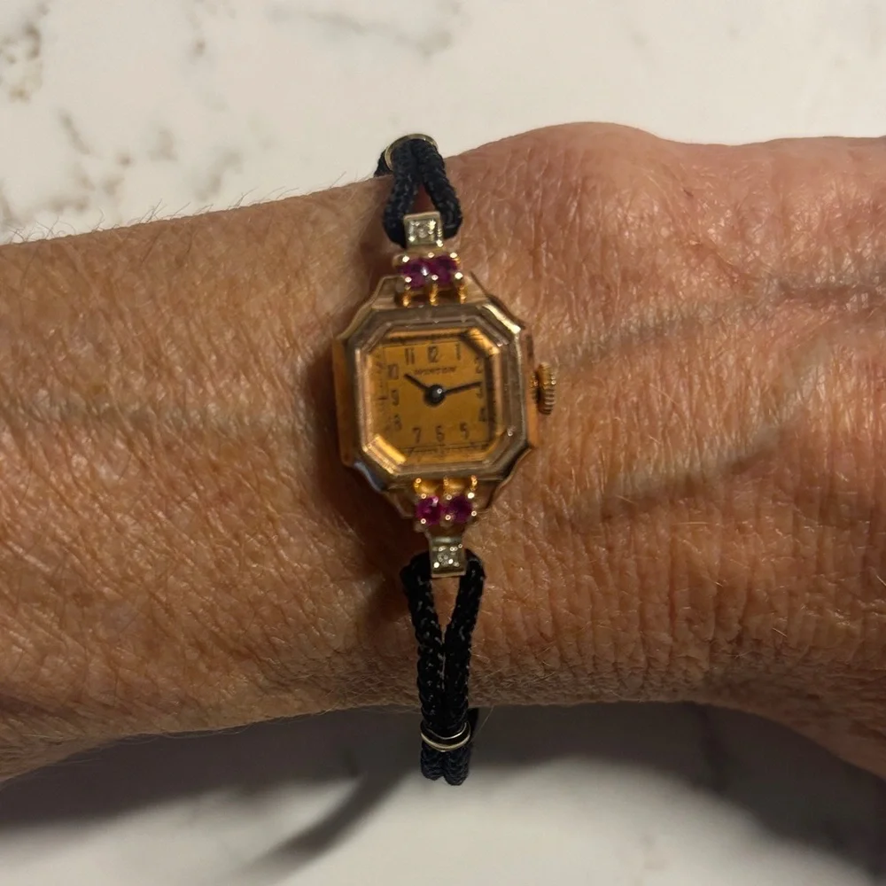 Vintage Winton Gold and Black Women's Watch - Picture 1 of 4